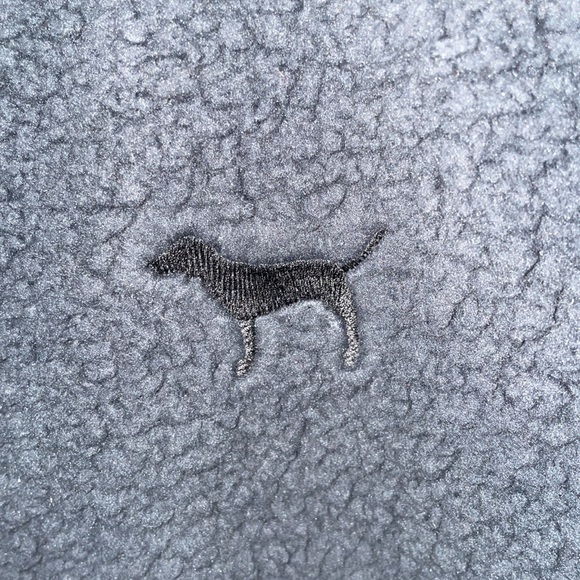 PINK Victoria’s Secret NWOT Sherpa Vest size Small - Picture 3 of 4